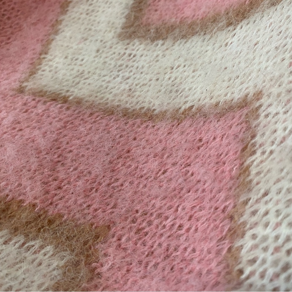 CLARA Pink and White Chevron Sweater size 4 - Picture 5 of 5
